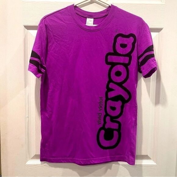 Hallmark‎  Crayola Vivid Violet tshirt - Picture 1 of 2